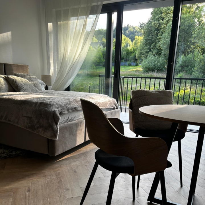 Apartament A - sypialnia i balkon